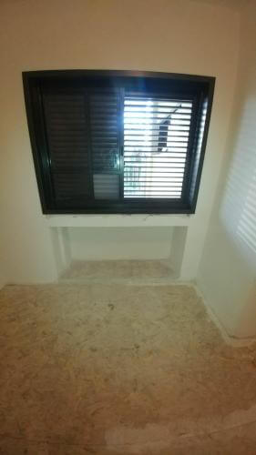 חלונות ותריסים